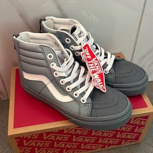 New Kids’ SK8-Hi Zip Shoes Size 12